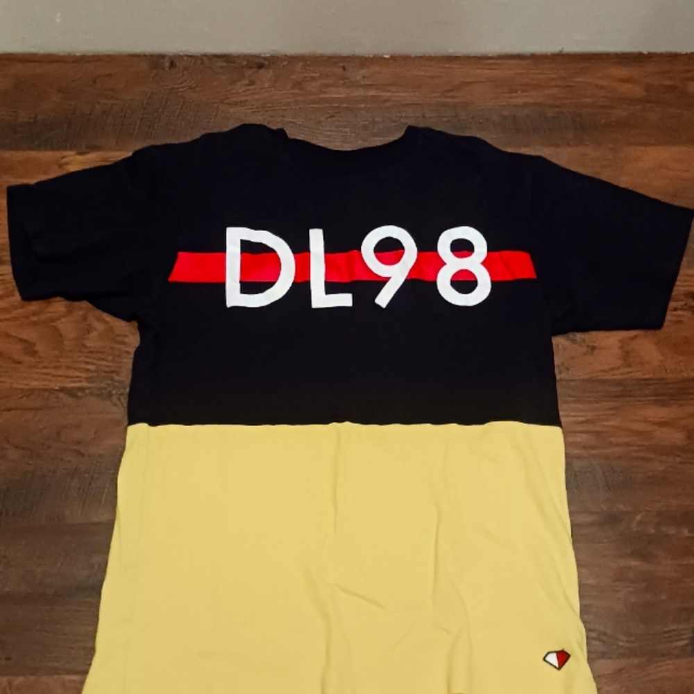 Diamond Supply Shirt L